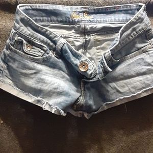 Guess Jean's cutoff short shorts